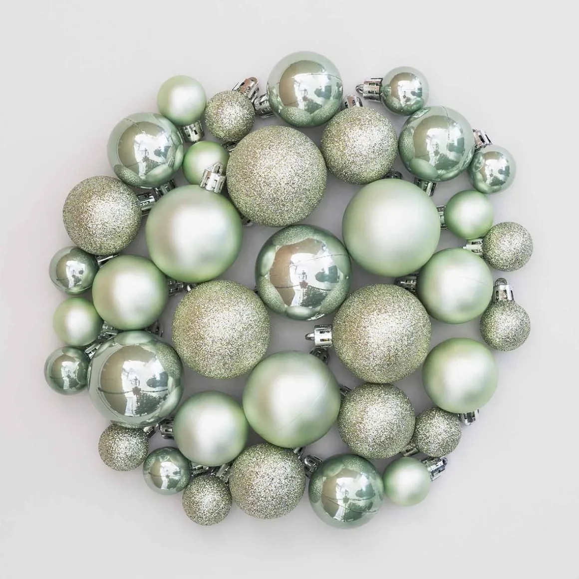 36 Mini Shatterproof Baubles 2,5-5cm Eucalyptus