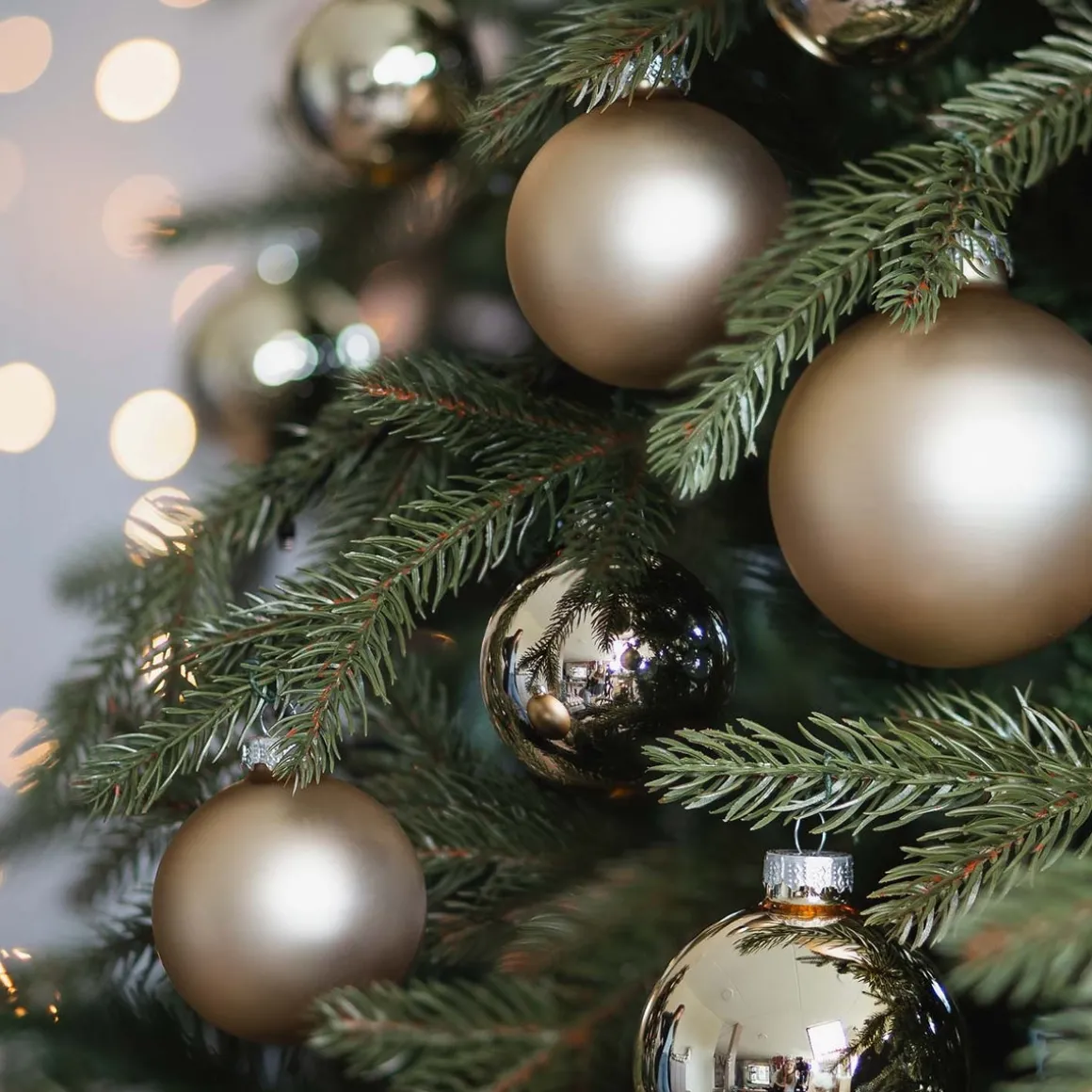Box Of 44 Light Gold Baubles | Glass | 5-8 Cm