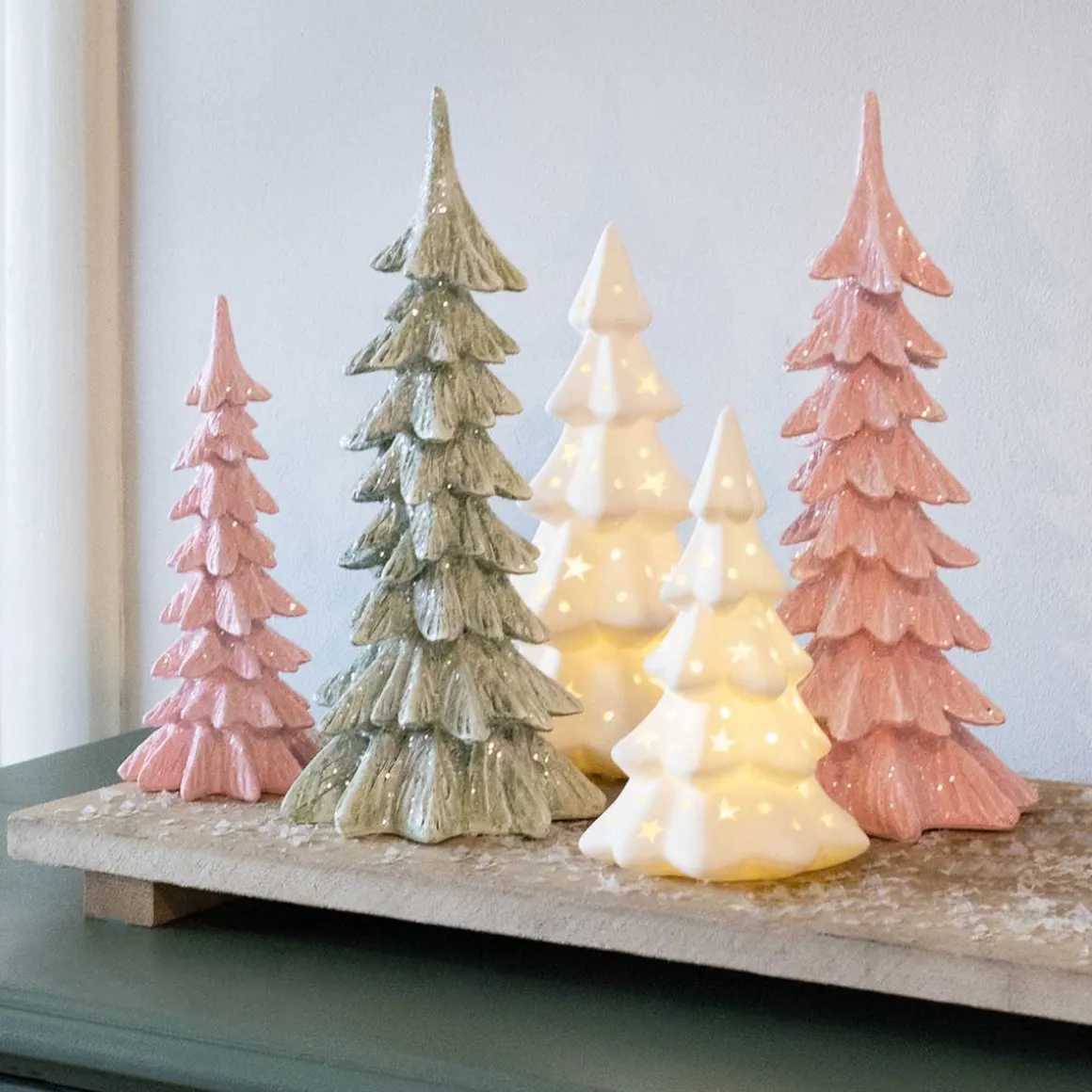 Christmas Tree Porcelain 17 Cm White LED