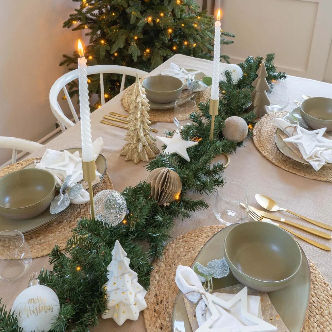 Christmas Tree Porcelain 17 Cm White LED