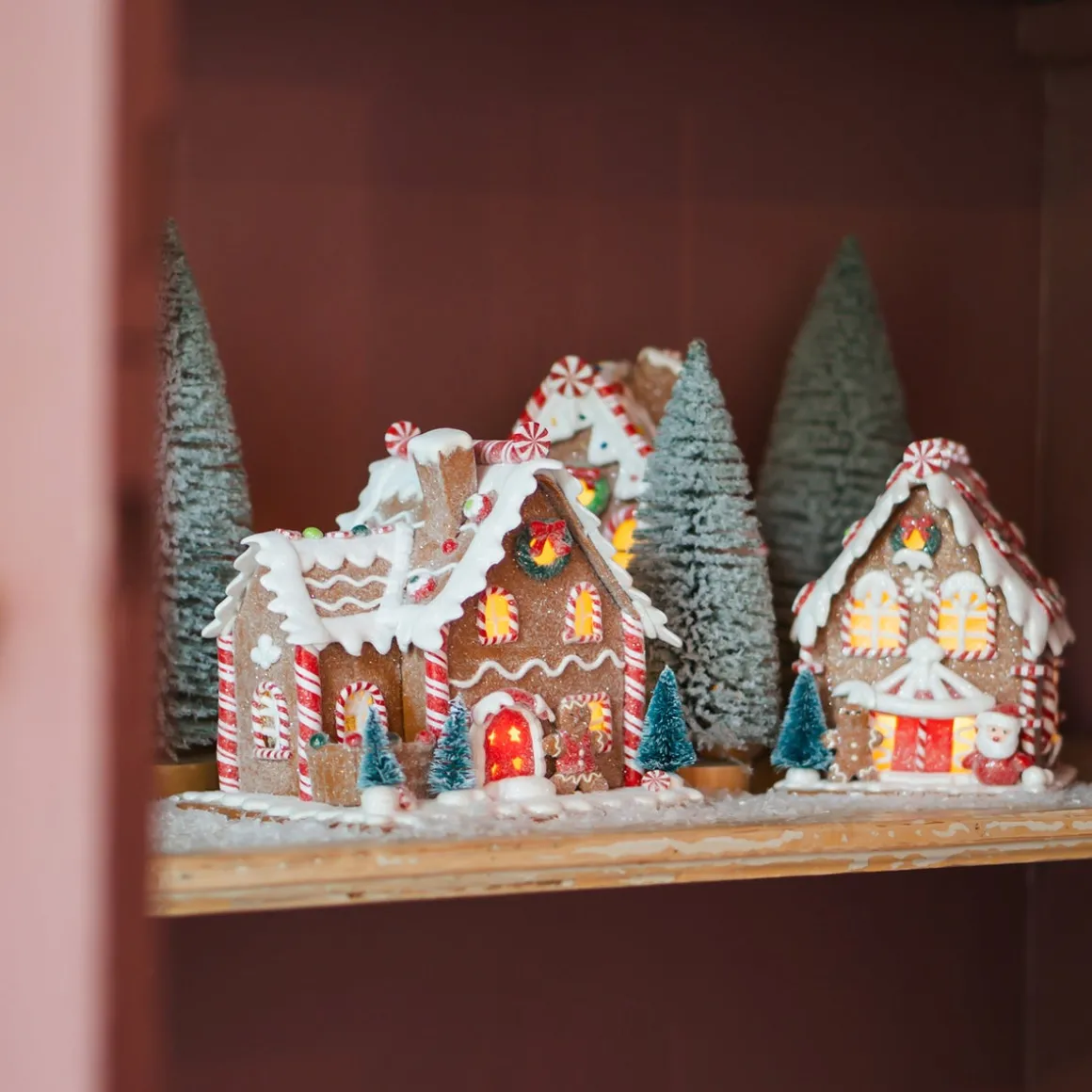 Clay Gingerbread House With LED | Handmade | Batteries Incl. | 17 Cm