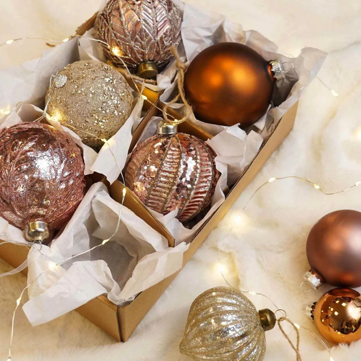 Luxury Glass Christmas Bauble With Pattern & Craquelure 10cm Pink