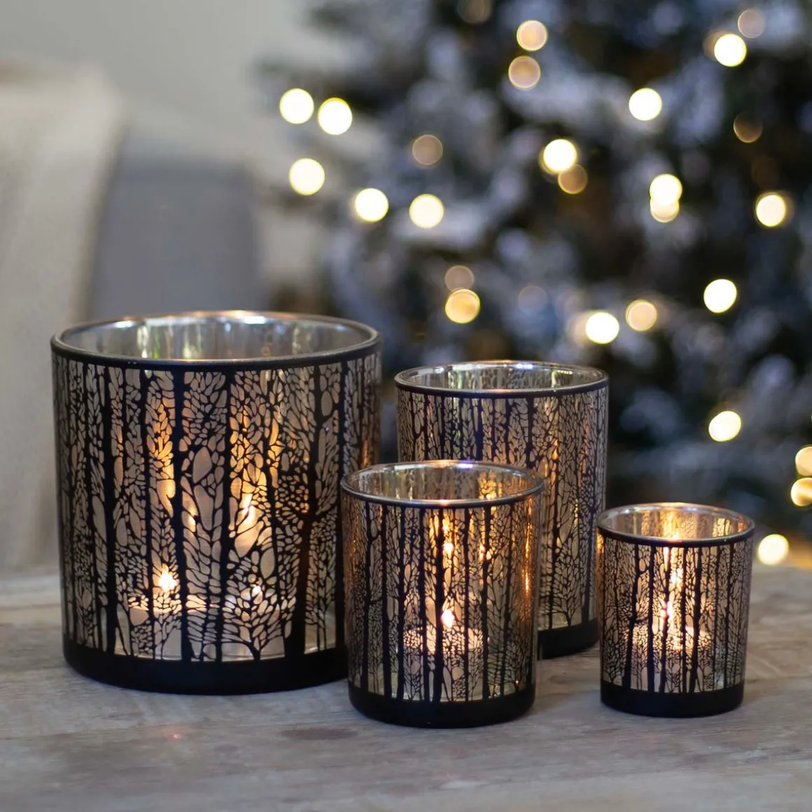 Tealight Holder With Forest Silhouette | Glass | Black-gold | 8cm